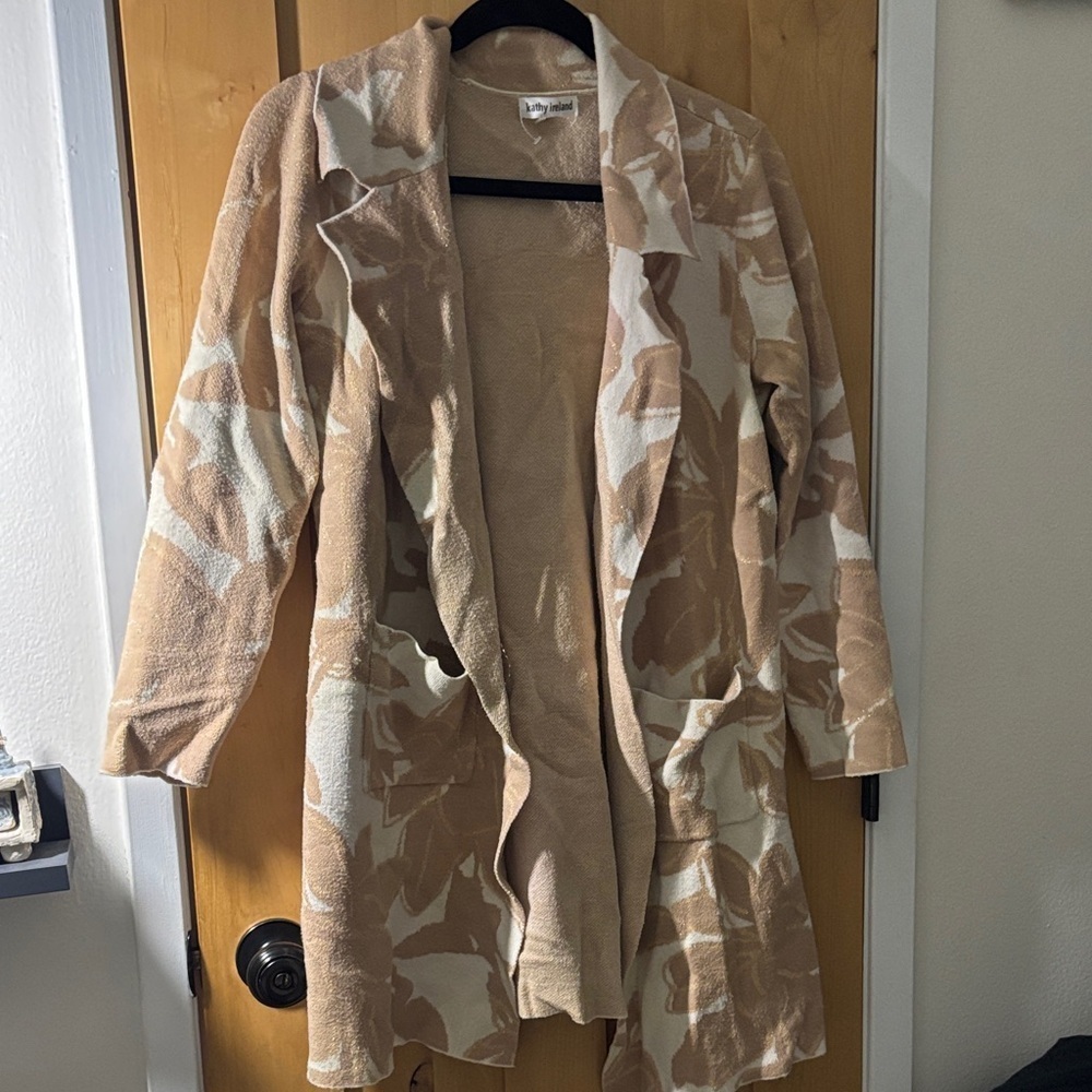 Kathy Ireland Beige and White Teddy Jacket